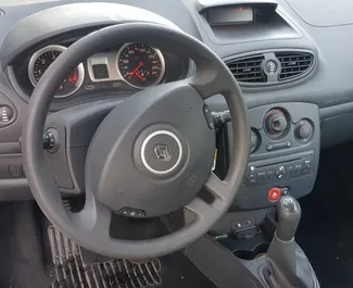 Diesel 1.5L engine of Renault Clio 3 2013 for rental in Bar.