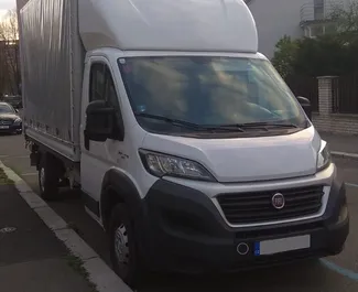 Přední pohled na pronájem Fiat Ducato v Praze, Česko ✓ Auto č. 1287. ✓ Převodovka Manuální TM ✓ Recenze 0.