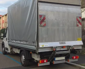 Pronájem auta Fiat Ducato 2017 v Česku, s palivem Benzín a výkonem 150 koní ➤ Cena od 51 EUR za den.