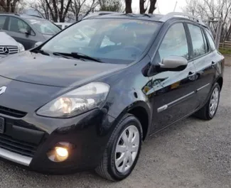 Car Hire Renault Clio Grandtour #1651 Automatic in Burgas, equipped with 1.6L engine ➤ From Nikolay in Bulgaria.