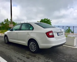 Mietwagen Skoda Rapid 2018 in Montenegro, mit Benzin-Kraftstoff und 109 PS ➤ Ab 39 EUR pro Tag.