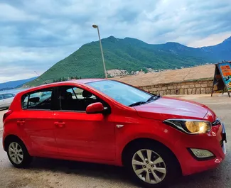 Mietwagen Hyundai i20 2013 in Montenegro, mit Benzin-Kraftstoff und 74 PS ➤ Ab 31 EUR pro Tag.