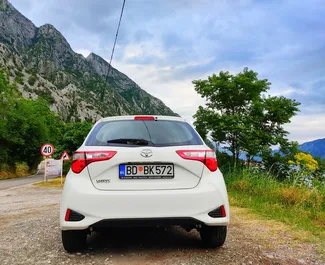 Vermietung Toyota Yaris. Wirtschaft, Komfort Fahrzeug zur Miete in Montenegro ✓ Kaution Einzahlung von 150 EUR ✓ Versicherungsoptionen KFZ-HV, VKV Plus, VKV Komplett, Ausland.