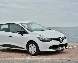 Front view of a rental Renault Clio 4 in Budva, Montenegro ✓ Car #1073. ✓ Manual TM ✓ 10 reviews.