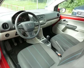Pronájem auta SEAT Mii 2019 v Česku, s palivem Benzín a výkonem 60 koní ➤ Cena od 14 EUR za den.