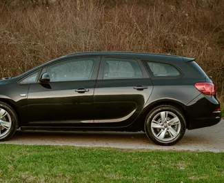 Wynajem samochodu Opel Astra Sports Tourer nr 4621 (Manualna) w Podgoricy, z silnikiem 1,7l. Diesel ➤ Bezpośrednio od Stefan w Czarnogórze.