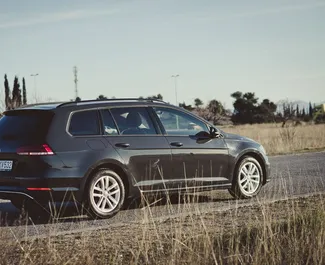 Wynajmij Volkswagen Golf Variant 2018 w Czarnogórze. Paliwo: Diesel. Moc: 115 KM ➤ Koszt od 30 EUR za dobę.