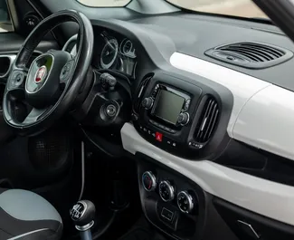 Petrol 1.4L engine of Fiat 500l 2018 for rental in Budva.