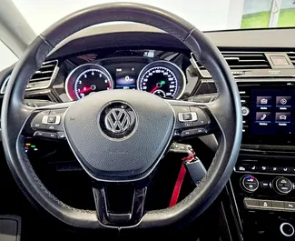 Volkswagen Touran 2018 with Front drive system, available in Prague.