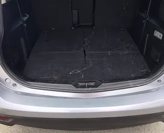 Motore Benzina da 2,0L di Mazda Premacy 2015 per il noleggio a Larnaca.