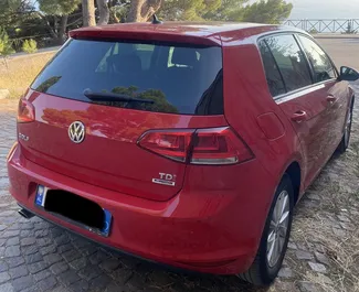 Prenájom auta Volkswagen Golf 7 2017 v v Albánsku, s vlastnosťami ✓ palivo Diesel a výkon 110 koní ➤ Od 19 EUR za deň.