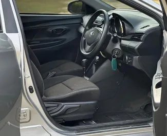 Noleggio Toyota Vios. Auto Economica, Comfort per il noleggio in Thailandia ✓ Cauzione di Deposito di 2000 THB ✓ Opzioni assicurative RCT, CDW, SCDW.