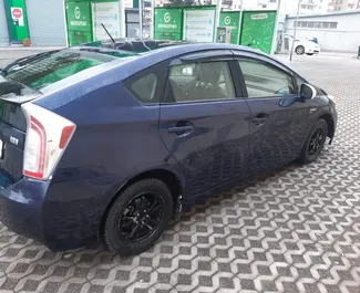 Noleggio auto Toyota Prius 2012 in Georgia, con carburante Benzina e 120 cavalli di potenza ➤ A partire da 89 GEL al giorno.