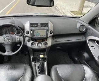 Wynajmij Toyota RAV4 2008 w Albanii. Paliwo: Diesel. Moc:  KM ➤ Koszt od 35 EUR za dobę.