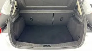 Vooraanzicht van een huurauto Ford Focus in Larnaca, Cyprus ✓ Auto #9523. ✓ Transmissie Automatisch TM ✓ 4 beoordelingen.