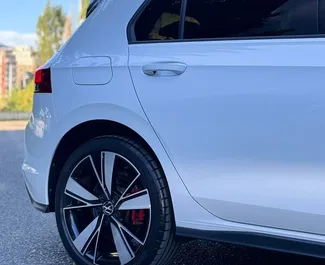 Wynajmij Volkswagen Golf 8 2022 w Albanii. Paliwo: Hybryda. Moc: 240 KM ➤ Koszt od 50 EUR za dobę.