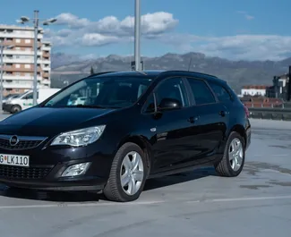 Wypożyczalnia Opel Astra Sports Tourer w Podgoricy, Czarnogóra ✓ Nr 10576. ✓ Skrzynia Automatyczna ✓ Opinii: 2.