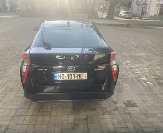 Noleggio Toyota Prius. Auto Economica, Comfort per il noleggio in Georgia ✓ Cauzione di Deposito di 100 GEL ✓ Opzioni assicurative RCT, SCDW, Passeggeri, Furto.