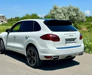 Verhuur Porsche Cayenne Turbo. Premium, Luxe, SUV Auto te huur in Georgië ✓ Borg van Borg van 500 GEL ✓ Verzekeringsmogelijkheden TPL.