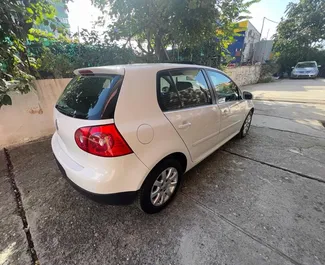 Wynajmij Volkswagen Golf 5 2008 w Albanii. Paliwo: Diesel. Moc: 140 KM ➤ Koszt od 18 EUR za dobę.