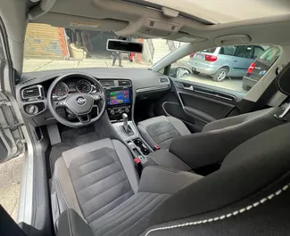 Wynajmij Volkswagen Golf 7 2015 w Albanii. Paliwo: Diesel. Moc: 150 KM ➤ Koszt od 26 EUR za dobę.
