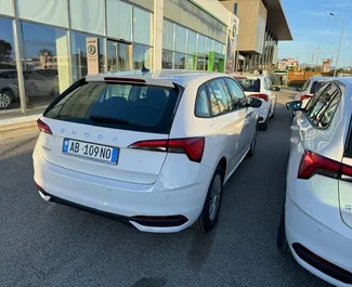Орендуйте Skoda Scala 2024 в Албанії. Паливо: Бензин. Потужність:  к.с. ➤ Вартість від 36 EUR за добу.