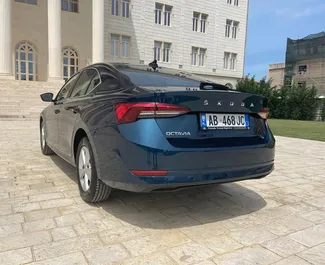 Орендуйте Skoda Octavia 2023 в Албанії. Паливо: Бензин. Потужність:  к.с. ➤ Вартість від 45 EUR за добу.