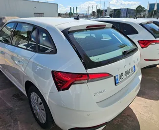 Орендуйте Skoda Scala 2024 в Албанії. Паливо: Бензин. Потужність:  к.с. ➤ Вартість від 36 EUR за добу.