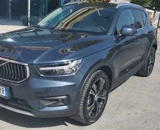 Volvo XC40 - автомобіль категорії Комфорт, Позашляховик, Кросовер напрокат в Албанії ✓ Депозит у розмірі 1000 EUR ✓ Страхування: ОСЦПВ, СВУПЗ, ПСВУ, Від крадіжки, З виїздом.