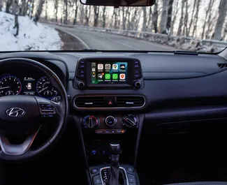 Nomas automašīnas priekšskats Hyundai Kona Tbilisi, Gruzija ✓ Automašīna #11686. ✓ Pārnesumu kārba Automātiskais TM ✓ Atsauksmes 0.