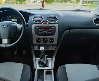 Prenájom auta Ford Focus 2011 v v Albánsku, s vlastnosťami ✓ palivo Benzín a výkon 59 koní ➤ Od 19 EUR za deň.