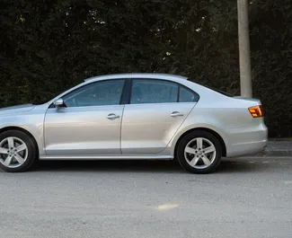 Prenájom auta Volkswagen Jetta #9697 s prevodovkou Automatické v v meste Durres, vybavené motorom 2,0L ➤ Od Erald v v Albánsku.
