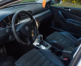 Prenájom auta Volkswagen Passat Variant 2010 v v Albánsku, s vlastnosťami ✓ palivo Diesel a výkon 120 koní ➤ Od 18 EUR za deň.