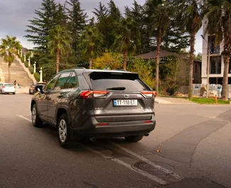Toyota RAV4 rent. Mugavus, Maastur, Crossover auto rentimiseks Gruusias ✓ Ilma deposiidita ✓ Kindlustuse valikud: TPL, FDW, Reisijad, Vargus, Noor, Tagatisraha ei ole.