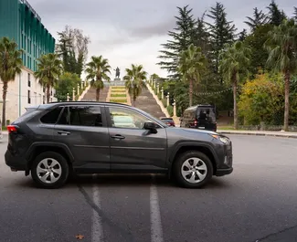 Toyota RAV4 2020 auto rentimine Gruusias, sisaldab ✓ Bensiin kütust ja 203 hobujõudu ➤ Alates 120 GEL päevas.