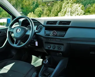 Skoda Fabia Combi 2019 beschikbaar voor verhuur in Boedapest, met een kilometerlimiet van onbeperkt.