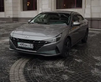 Vista frontale di un noleggio Hyundai Elantra ad Almaty, Kazakistan ✓ Auto #15085. ✓ Cambio Automatico TM ✓ 1 recensioni.