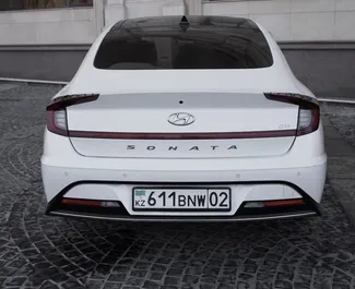 Vermietung Hyundai Sonata. Komfort Fahrzeug zur Miete in Kasachstan ✓ Kaution Keine Kaution ✓ Versicherungsoptionen KFZ-HV, Keine Kaution.