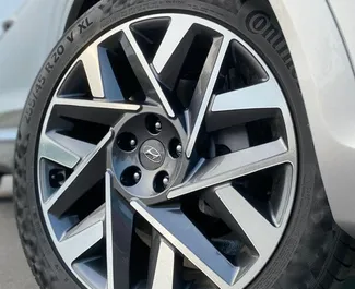 Hyundai Santa Fe 2023 met Aandrijving op alle wielen systeem, beschikbaar in Ljubljana.