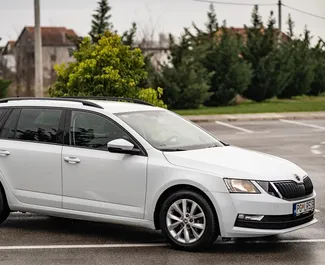 Skoda Octavia Combi 2018 do wynajęcia w Podgoricy. Limit przebiegu nieograniczony.
