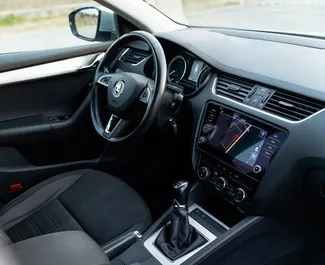 Skoda Octavia Combi – samochód kategorii Komfort na wynajem w Czarnogórze ✓ Depozyt 200 EUR ✓ Ubezpieczenie: OC, CDW, SCDW, FDW, Od Kradzieży, Zagranica, Młody, Bez Depozytu.