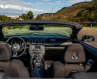 Automašīnas noma Ford Mustang Cabrio #16289 ar Automātiskais pārnesumu kārbu Tbilisi, aprīkots ar 2,3L dzinēju ➤ No Uladzislau Gruzijā.