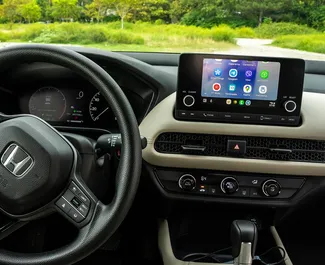 Honda HR-V 2023 automašīnas noma Gruzijā, iezīmes ✓ Benzīns degviela un 158 zirgspēki ➤ Sākot no 107 GEL dienā.
