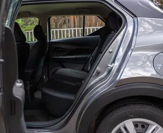 Nissan Kicks 2024 automašīnas noma Gruzijā, iezīmes ✓ Benzīns degviela un 122 zirgspēki ➤ Sākot no 82 GEL dienā.