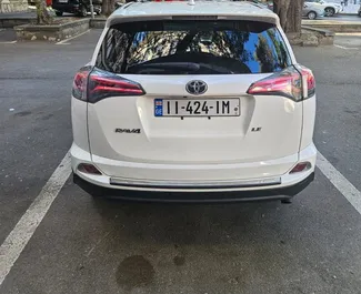 Toyota RAV4 2018 disponibile per il noleggio a Kutaisi, con limite di chilometraggio di illimitato.