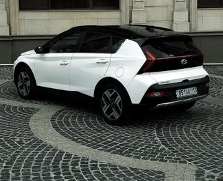 Hyundai Bayon 2023 disponibile per il noleggio ad Almaty, con limite di chilometraggio di 200 km/giorno.