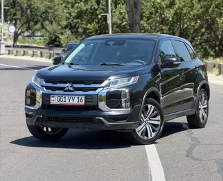 Vooraanzicht van een huurauto Mitsubishi Outlander Sport in Jerevan, Armenië ✓ Auto #15478. ✓ Transmissie Automatisch TM ✓ 0 beoordelingen.