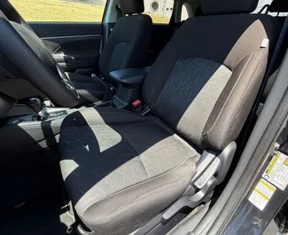 Benzine motor van L van Mitsubishi Outlander Sport 2022 te huur in Jerevan.
