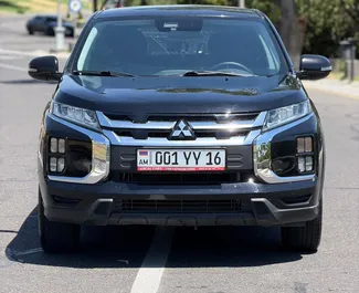 Mitsubishi Outlander Sport 2022 met Vooraandrijving systeem, beschikbaar in Jerevan.
