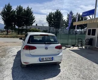 Wynajmij Volkswagen Golf 7 2017 w Albanii. Paliwo: Diesel. Moc:  KM ➤ Koszt od 38 EUR za dobę.